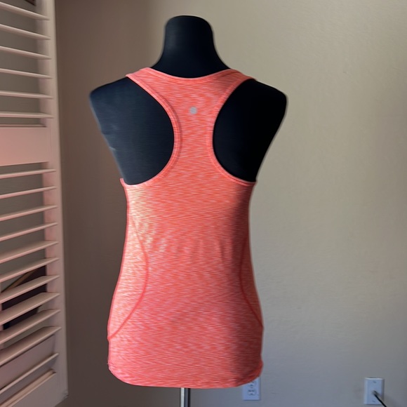 Zella Tank Top - Picture 2 of 9